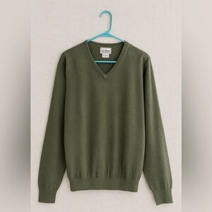LL Bean Green Long Sleeve cotton/cashmere V-Neck Sweater Men's Size L